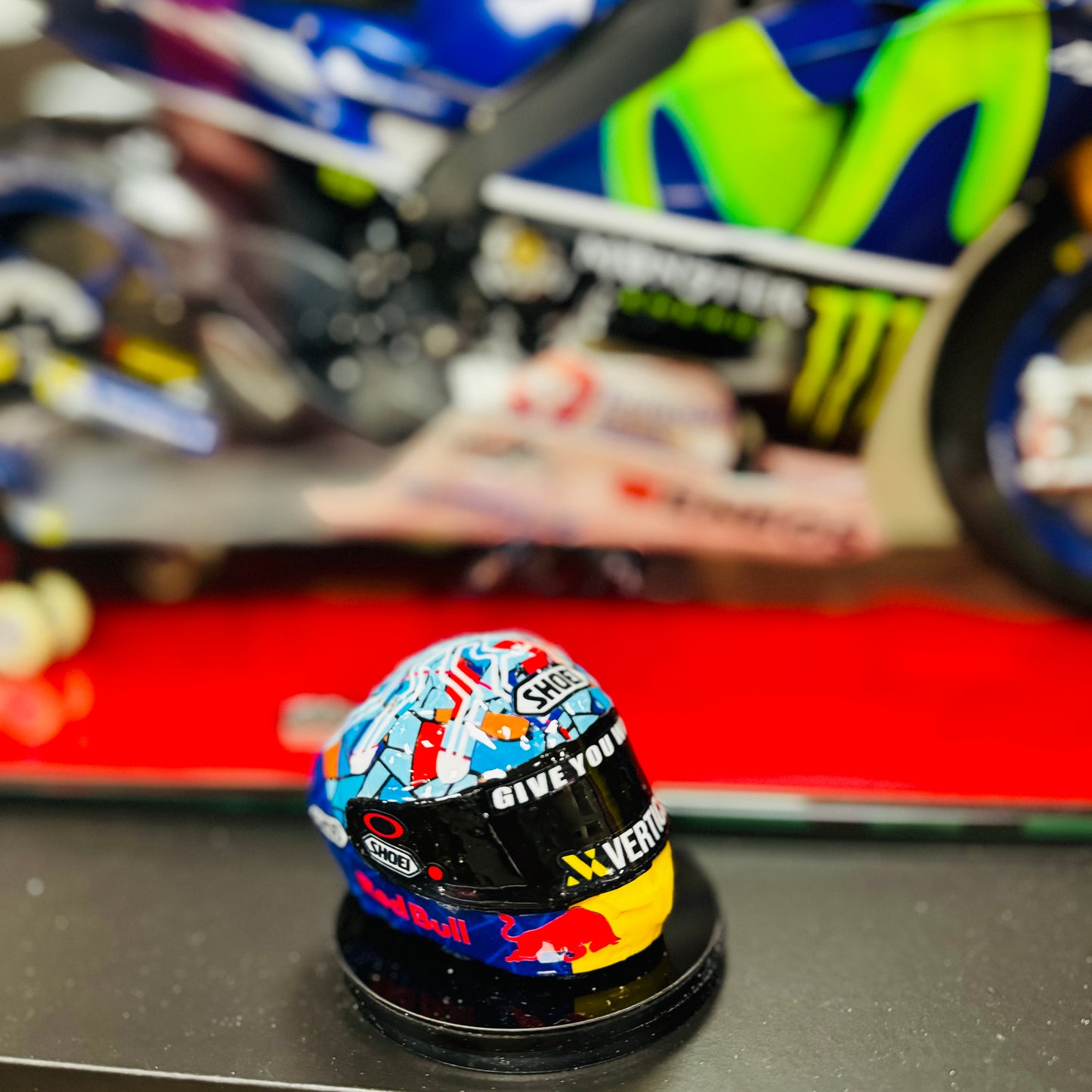 Cascos MotoGP 6cm