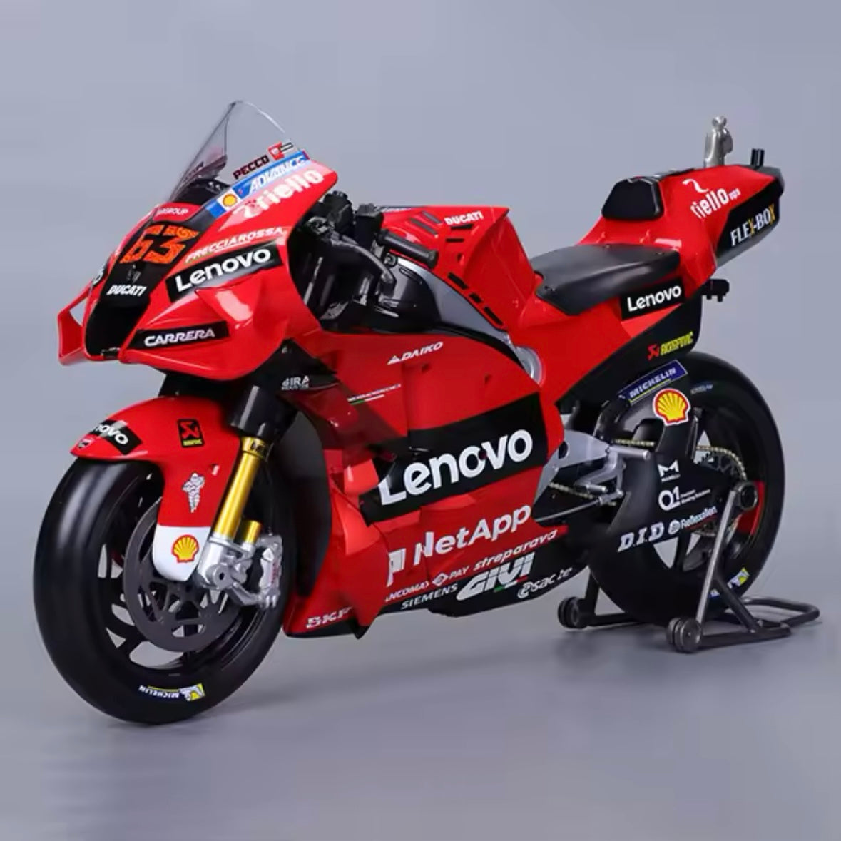 Moto Pecco a escala 1:6